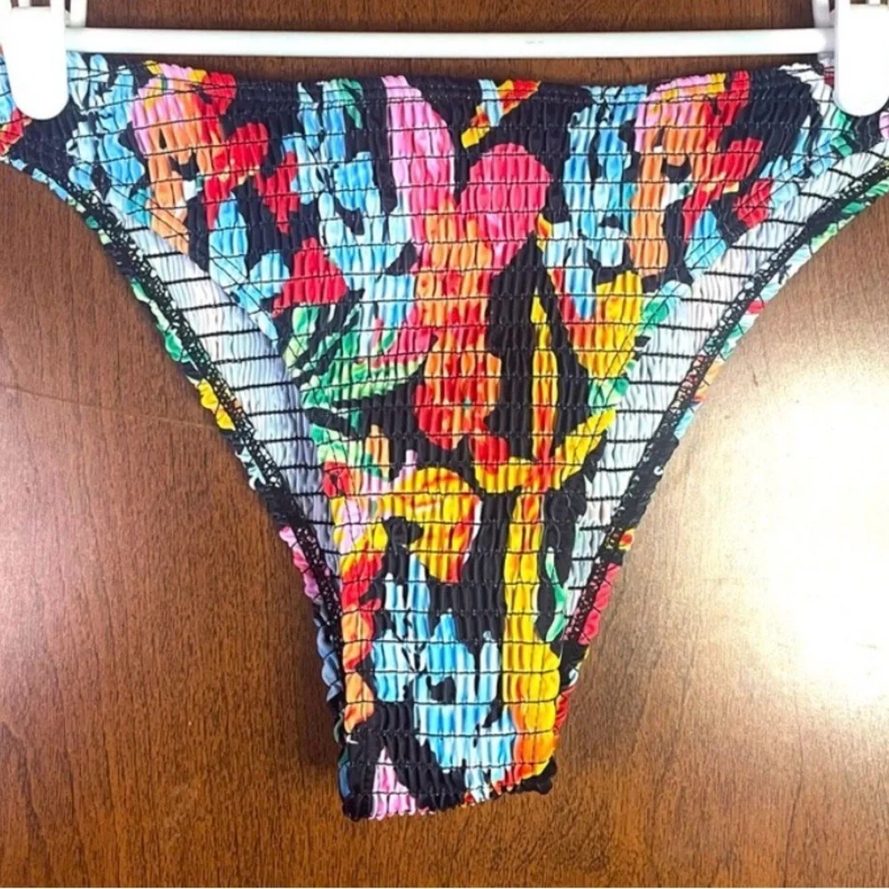 Bikini Bottom Black Ribbed Multi-Color Floral Medium Beach Pool Swim NWOT